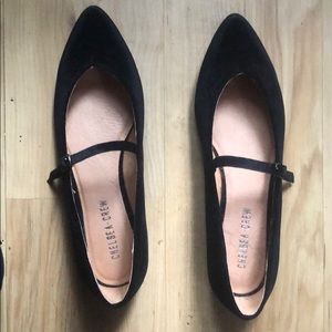 ModCloth Chelsea crew cute black flats